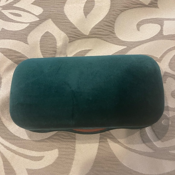 GUCCI SUNGLASS CASE - Picture 2 of 6